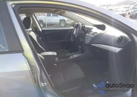 2013 Mazda Mazda3 I Sv z USA, uszkodzony, nr VIN JM1BL1TF9D1740636